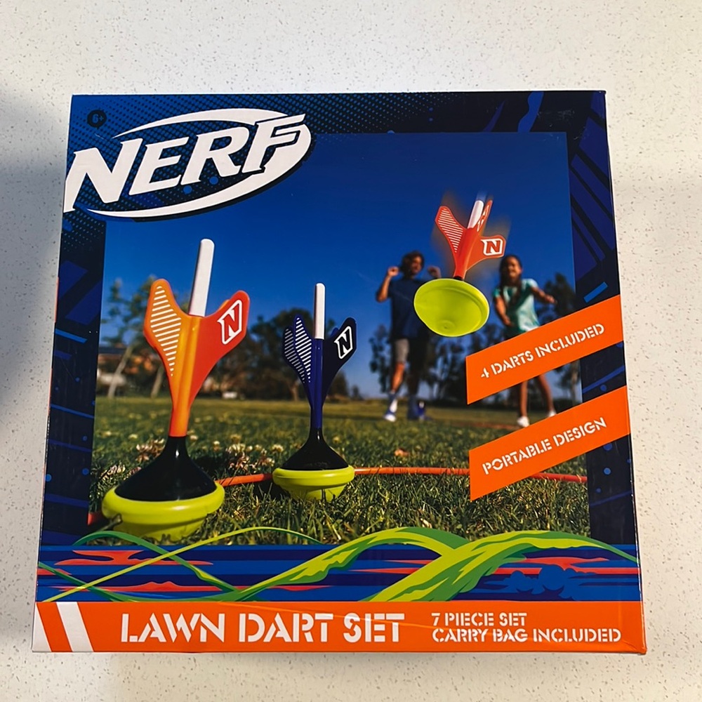 Nerf Lawn Darts by Hasbro. 7piece set with carrying bag included. Brand New